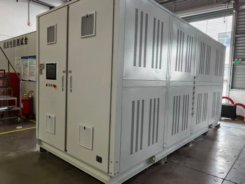 heating and cooling integrated machine